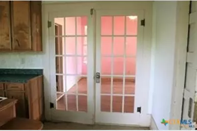 422 W North Main Street, Flatonia, TX 78941 - Photo 8