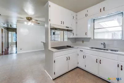 663 Lockener Avenue, New Braunfels, TX 78130 - Photo 16