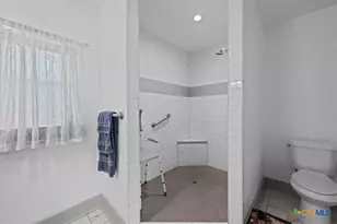 203 E Main St, Rosebud, TX 76570 - Photo 20