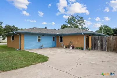 203 E Main Street, Rosebud, TX 76570 - Photo 34