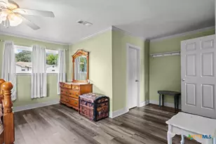 203 E Main St, Rosebud, TX 76570 - Photo 16