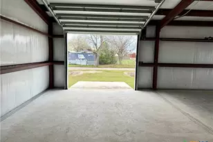 1112 W Dallas Ave, Seadrift, TX 77983 - Photo 46