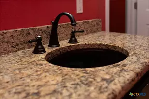 1112 W Dallas Ave, Seadrift, TX 77983 - Photo 32