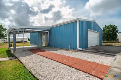 1112 W Dallas Avenue, Seadrift, TX 77983 - Photo 6