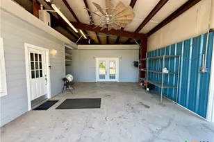 1112 W Dallas Ave, Seadrift, TX 77983 - Photo 16