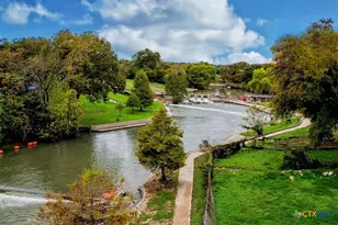 1605 SW Big Sur Dr, New Braunfels, TX 78130 - Photo 4