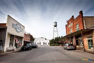 1558 NE Estelea Dr, New Braunfels, TX 78130 - Photo 8