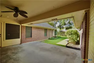 106 Bloomingdale Cir, Victoria, TX 77904 - Photo 12