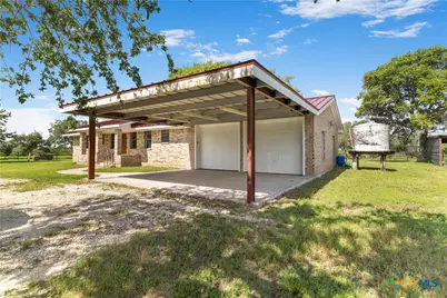 1033 Fm 1351, Goliad, TX 77963 - Photo 20