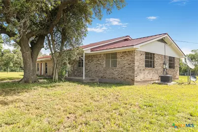 1033 Fm 1351, Goliad, TX 77963 - Photo 22