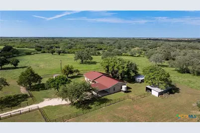 1033 Fm 1351, Goliad, TX 77963 - Photo 30