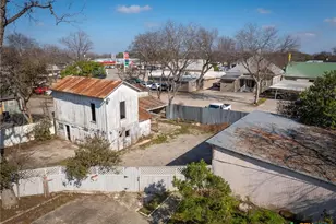 633 S Castell Ave, New Braunfels, TX 78130 - Photo 46