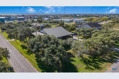 1401 W Main Street, Port O'Connor, TX 77982 - Photo 6