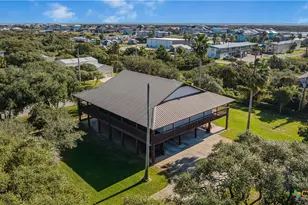 1401 W Main St, Port O'Connor, TX 77982 - Photo 2