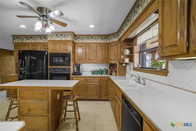 1401 W Main Street, Port O'Connor, TX 77982 - Photo 26