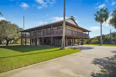 1401 W Main Street, Port O'Connor, TX 77982 - Photo 10