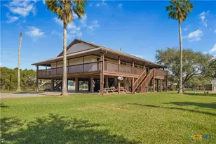 1401 W Main St, Port O'Connor, TX 77982 - Photo 12