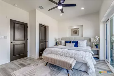 126 E Lachapelle, San Antonio, TX 78204 - Photo 16