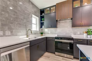 126 E Lachapelle, San Antonio, TX 78204 - Photo 4