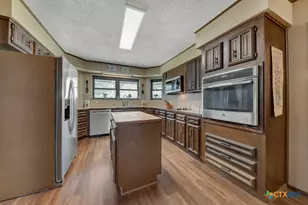 200 Brisco Rd, Marion, TX 78124 - Photo 4