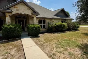 1471 Emily Ln, Seguin, TX 78155 - Photo 2