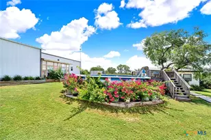 149 County Rd 256, Floresville, TX 78114 - Photo 28
