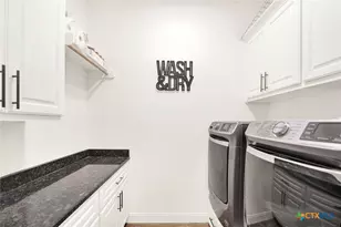 149 County Rd 256, Floresville, TX 78114 - Photo 26