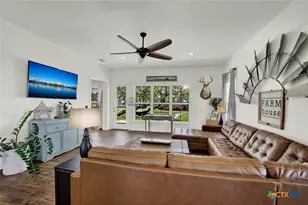 149 County Rd 256, Floresville, TX 78114 - Photo 14