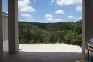 1353 Powder Ridge Rd, New Braunfels, TX 78132 - Photo 4