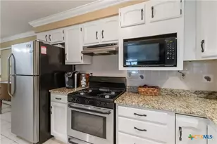 1588 Westview Ct Dr, Canyon Lake, TX 78133 - Photo 10