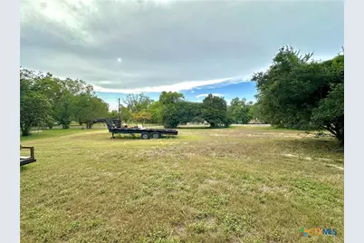 400 W Church Street, Victoria, TX 77901 - Photo 2