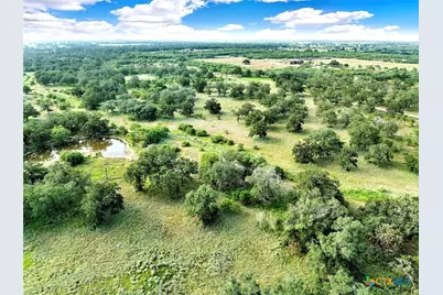 2802 County Road 434, Stockdale, TX 78160 - Photo 4