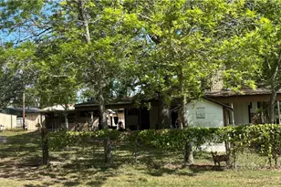 458 Loop 105, Cuero, TX 77954 - Photo 4