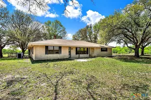 1212 County Rd 337, La Vernia, TX 78121 - Photo 2