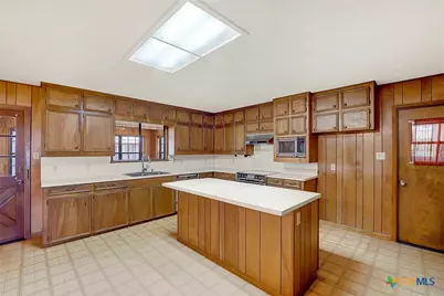 1212 County Road 337, La Vernia, TX 78121 - Photo 10