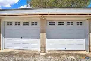 1212 County Rd 337, La Vernia, TX 78121 - Photo 6