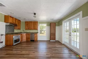 512 McDowell St, Austwell, TX 77950 - Photo 6