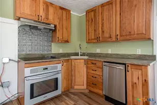 512 McDowell St, Austwell, TX 77950 - Photo 8