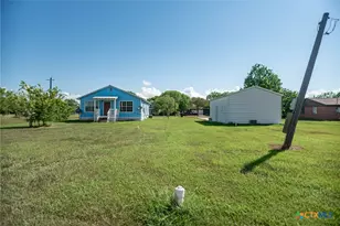 512 McDowell St, Austwell, TX 77950 - Photo 24