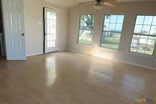 50 N Vivian Stevens St, Port Lavaca, TX 77979 - Photo 6