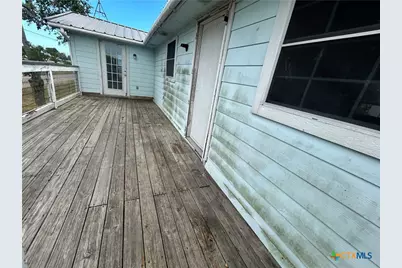 50 N Vivian Stevens Street, Port Lavaca, TX 77979 - Photo 2