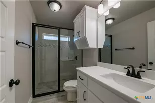 1404 Red Rock Rd, Hewitt, TX 76643 - Photo 6