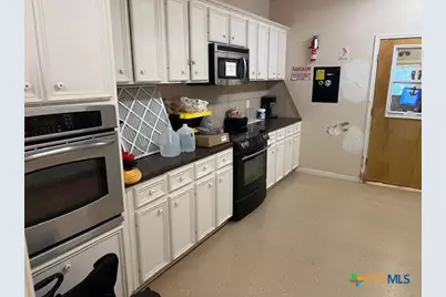 628 E Veterans Memorial Boulevard, Harker Heights, TX 76548 - Photo 8