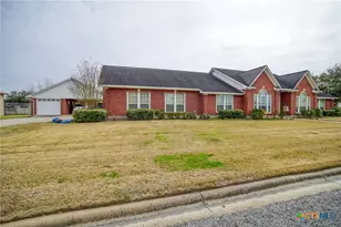 714 Louisiana St, Shiner, TX 77984 - Photo 2