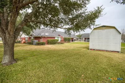 714 Louisiana Street, Shiner, TX 77984 - Photo 38
