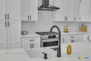 2437 Kookaburra Dr, New Braunfels, TX 78132 - Photo 14