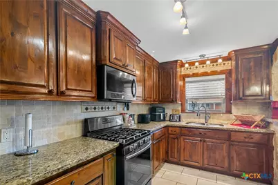 3107 Flamingo, Victoria, TX 77901 - Photo 6