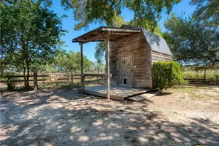 530 Buerger Ln, Seguin, TX 78155 - Photo 24