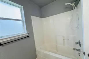 308 Woods Dr, Gatesville, TX 76528 - Photo 12