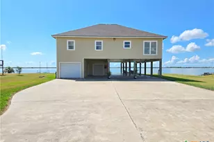1588 W Bayshore Dr, Palacios, TX 77465 - Photo 48
